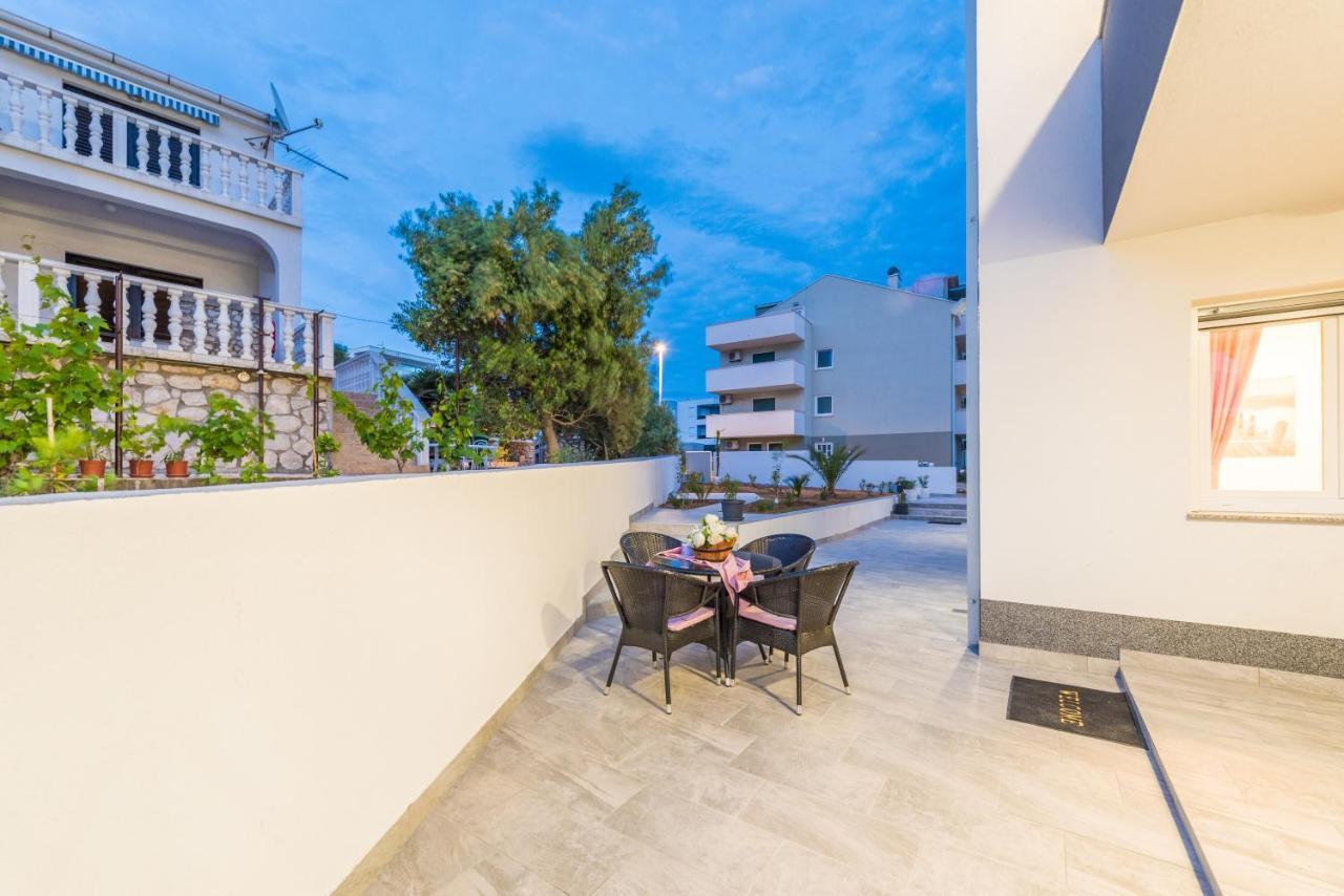 Villa Jana Luxury Apartments Novalja Eksteriør bilde