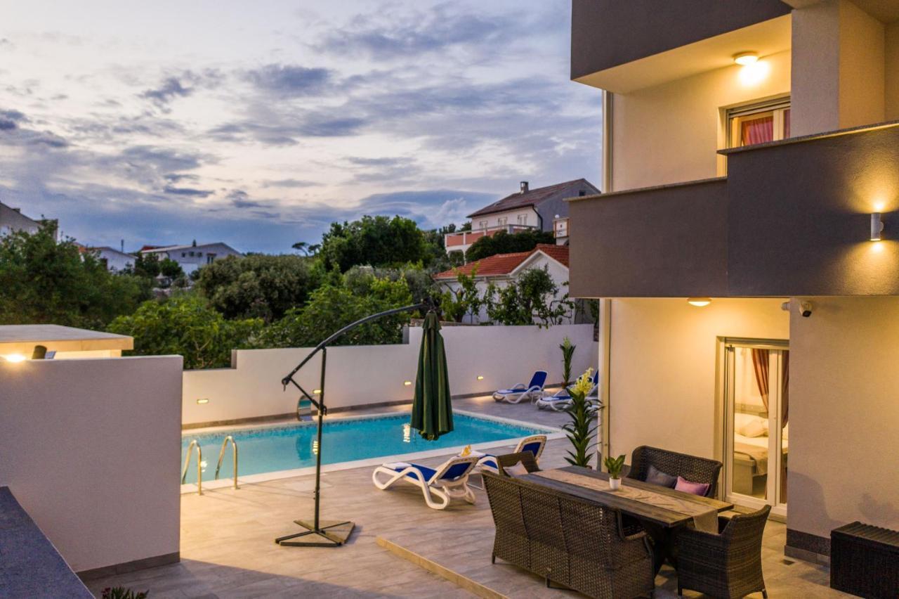 Villa Jana Luxury Apartments Novalja Eksteriør bilde