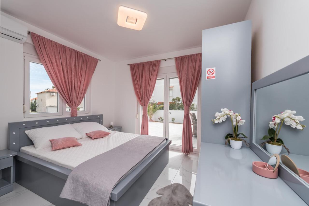 Villa Jana Luxury Apartments Novalja Eksteriør bilde