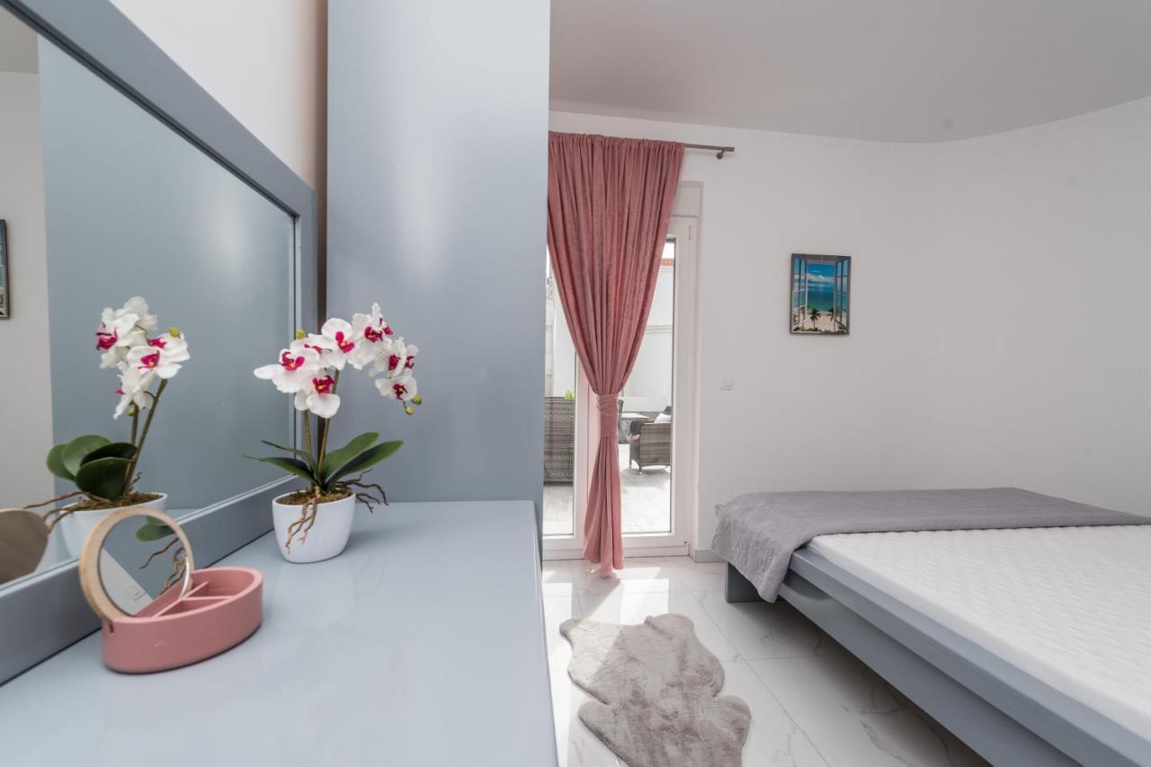 Villa Jana Luxury Apartments Novalja Eksteriør bilde