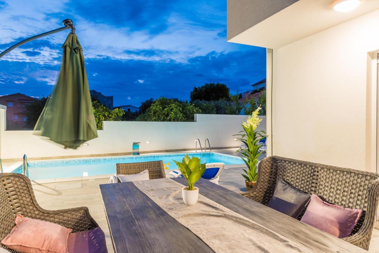 Villa Jana Luxury Apartments Novalja Eksteriør bilde