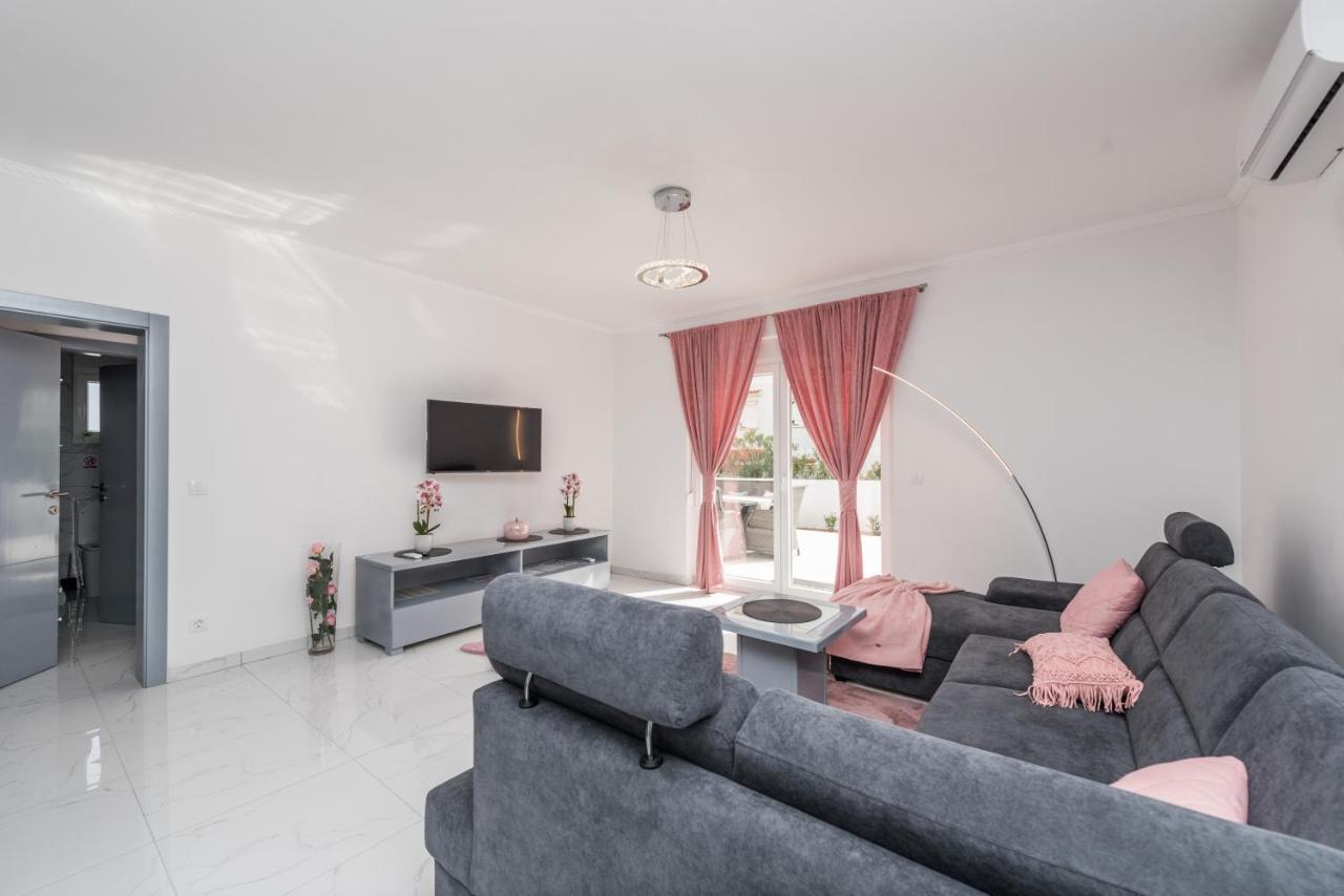 Villa Jana Luxury Apartments Novalja Eksteriør bilde