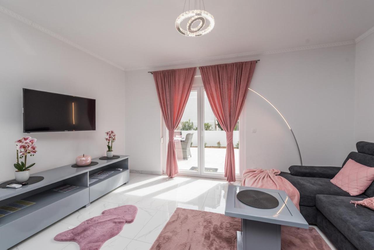 Villa Jana Luxury Apartments Novalja Eksteriør bilde