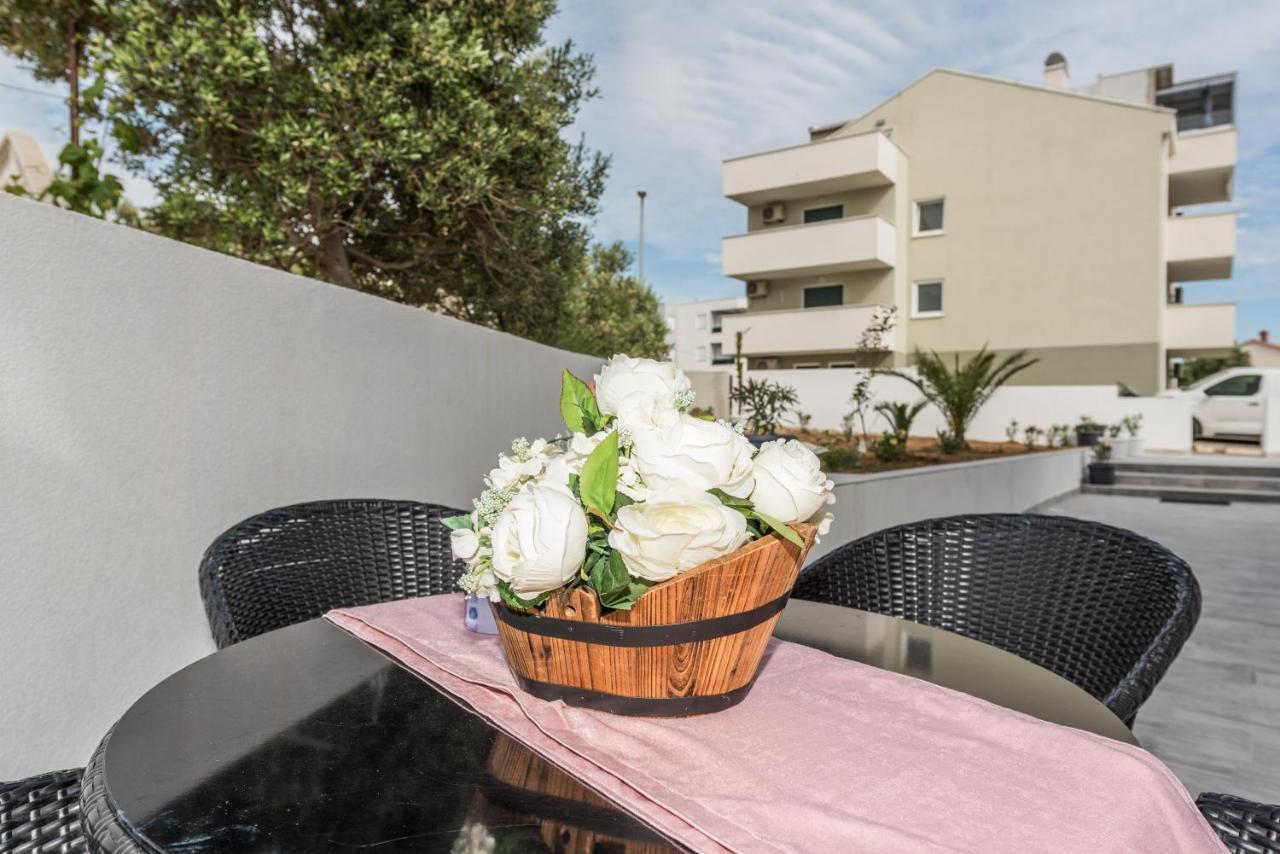 Villa Jana Luxury Apartments Novalja Eksteriør bilde