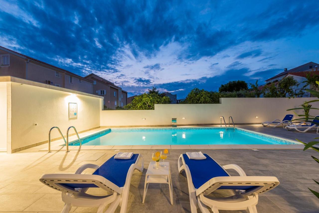 Villa Jana Luxury Apartments Novalja Eksteriør bilde