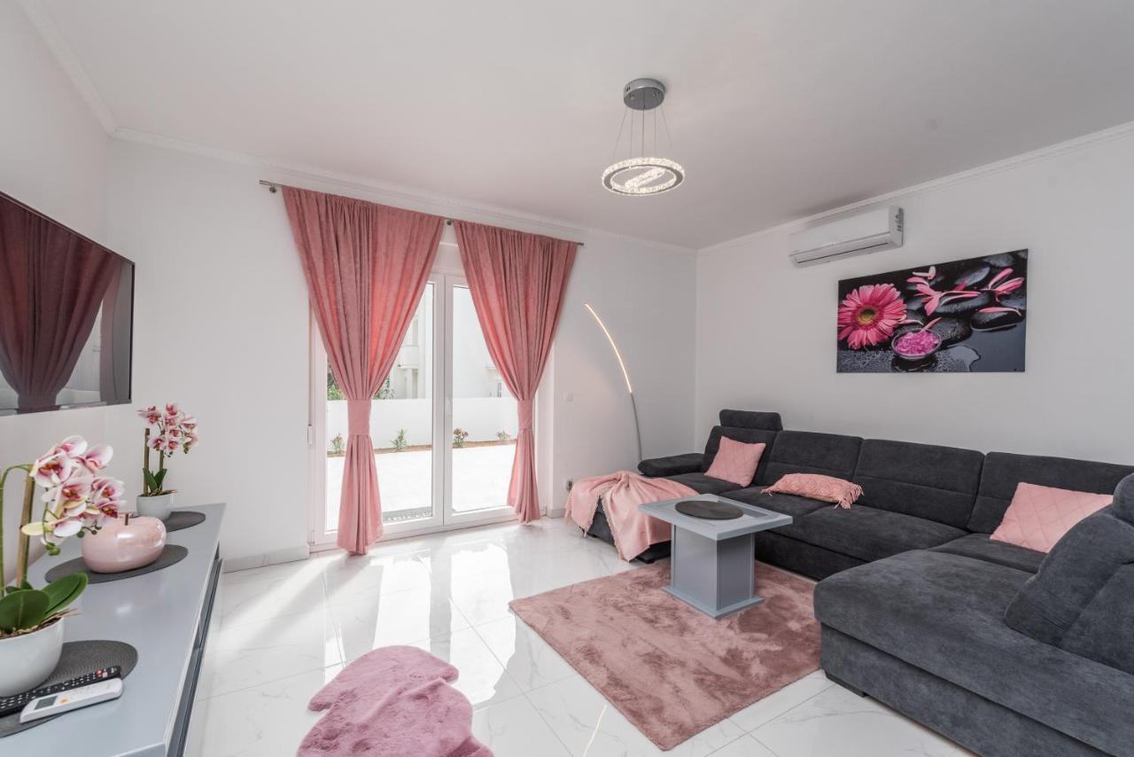 Villa Jana Luxury Apartments Novalja Eksteriør bilde
