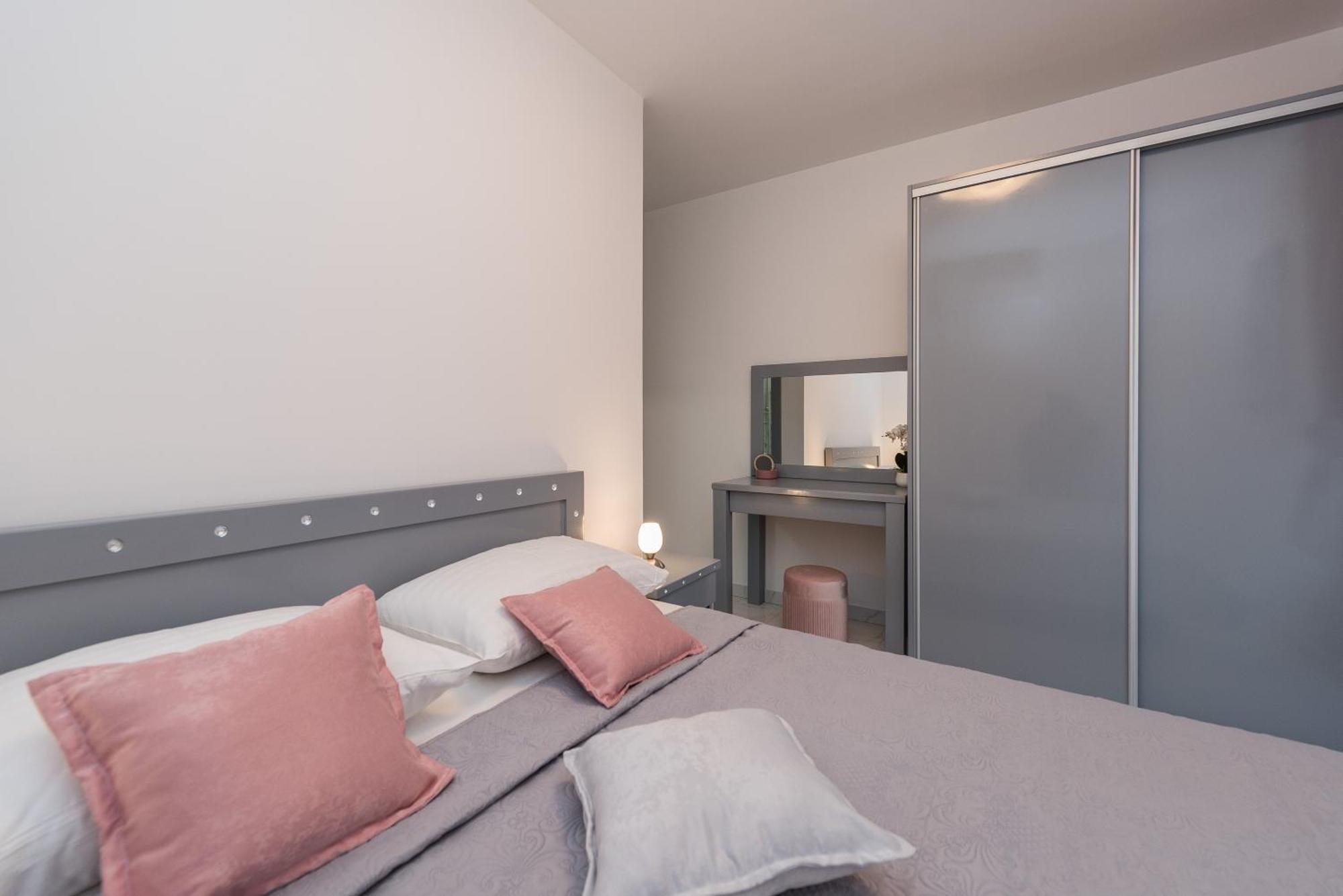 Villa Jana Luxury Apartments Novalja Rom bilde