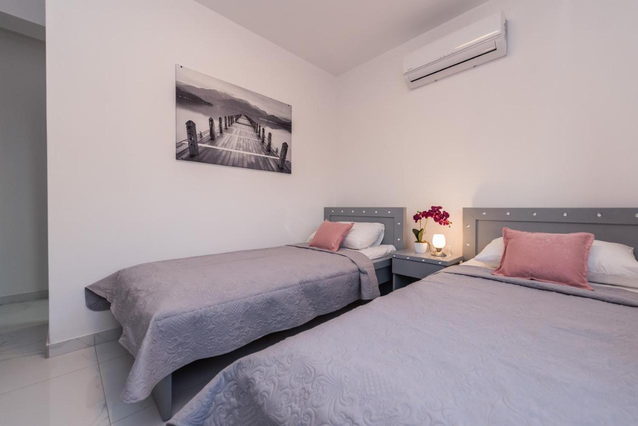 Villa Jana Luxury Apartments Novalja Eksteriør bilde