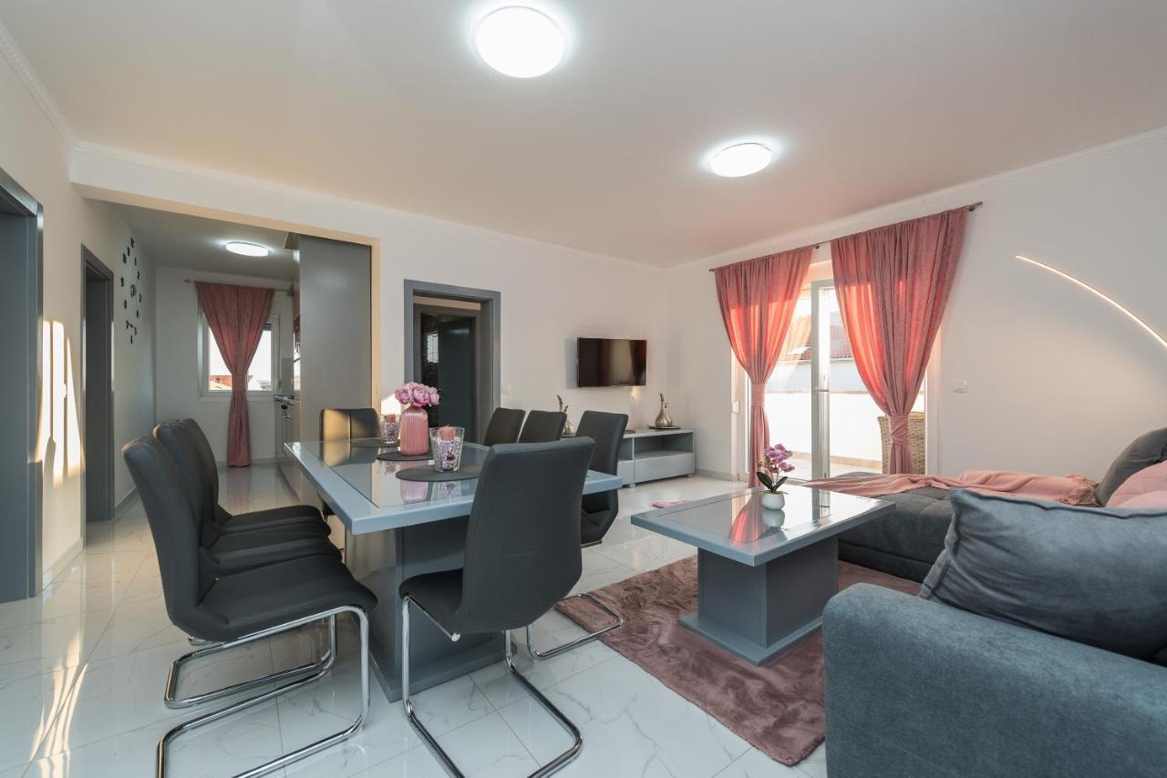 Villa Jana Luxury Apartments Novalja Eksteriør bilde