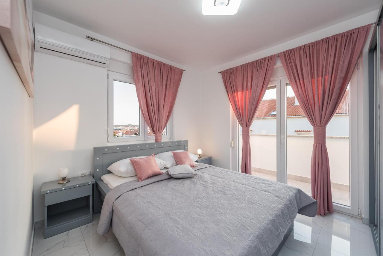 Villa Jana Luxury Apartments Novalja Eksteriør bilde