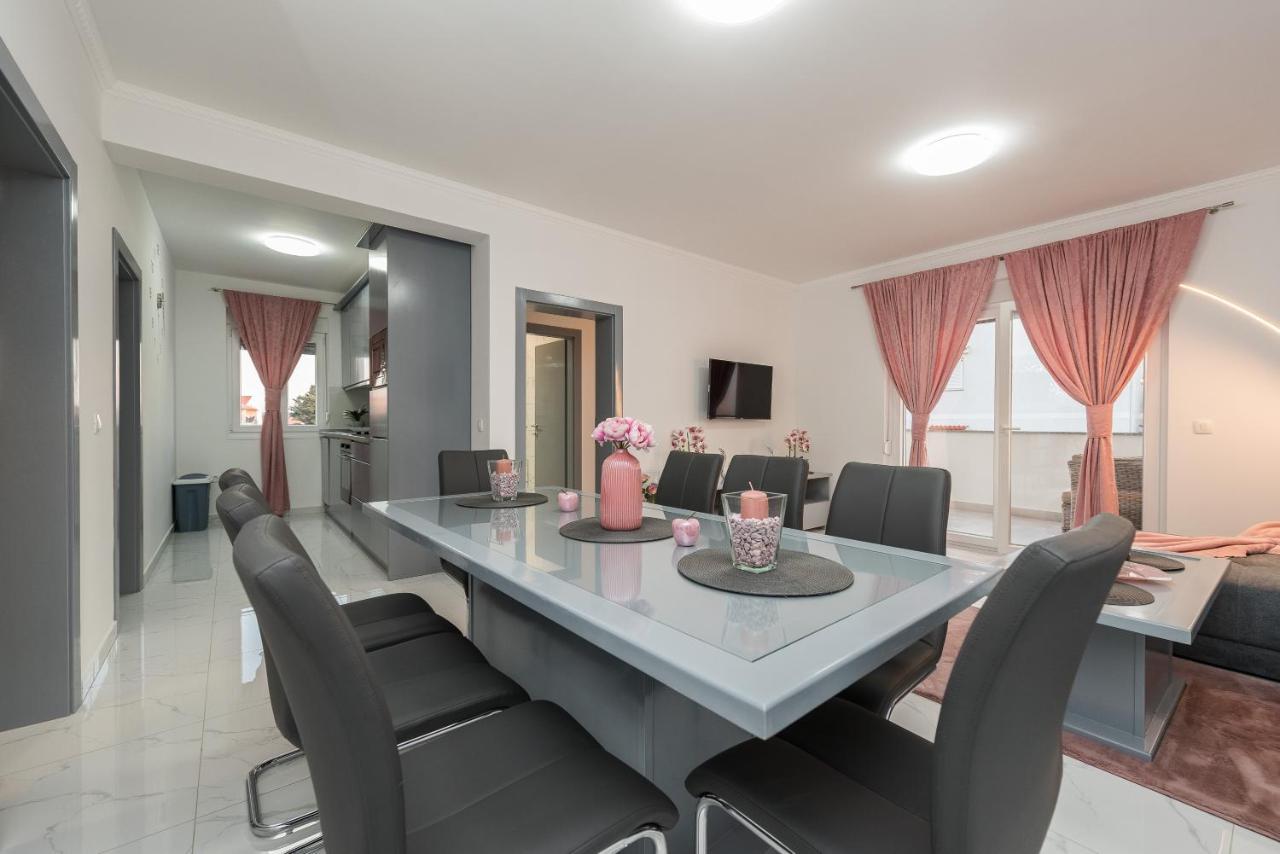 Villa Jana Luxury Apartments Novalja Eksteriør bilde